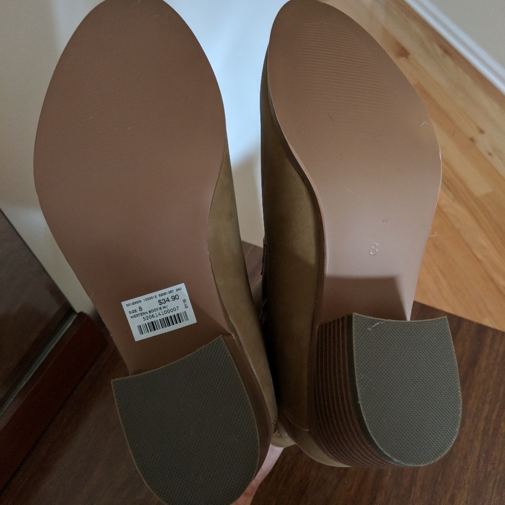 Tan booties - Picture 2 of 5